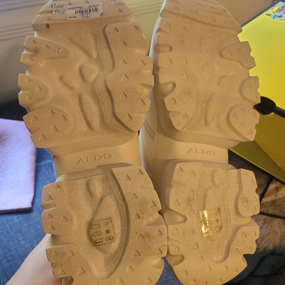 ALDO x Disney Mickey and Minnie Trainers - Picture 4 of 4